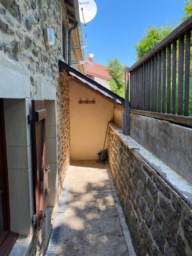 Petit Cocon Au Coeur Du Morvan Montreuillon Exterior foto